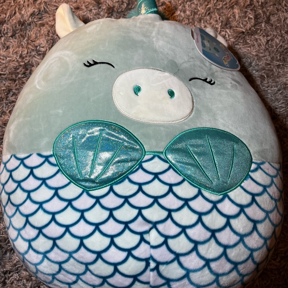 Violet squishmellow